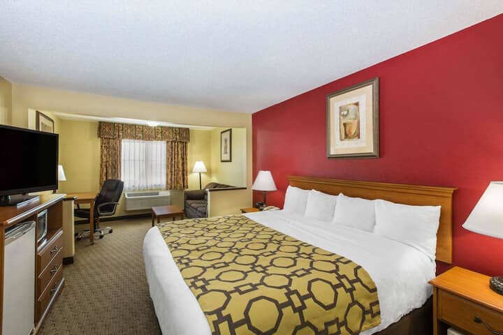 Room 10 of 17