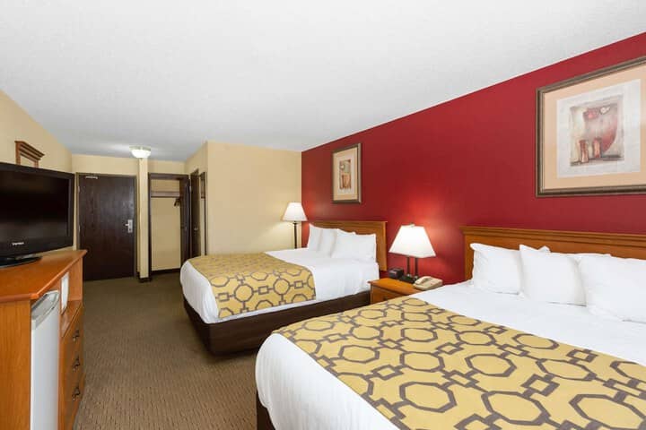 Room 8 of 17